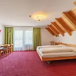 Typically Swiss Altana Scuol