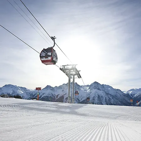 Typically Swiss Altana Hotell Scuol