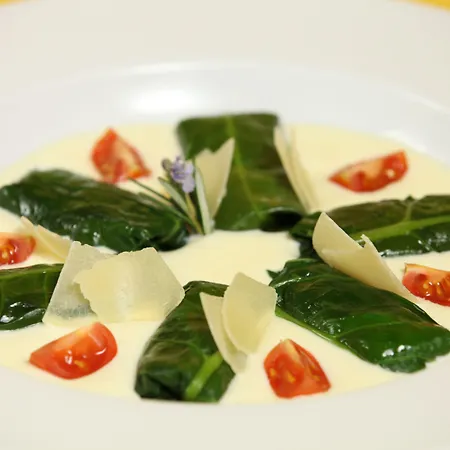 Hotell Typically Swiss Altana Scuol