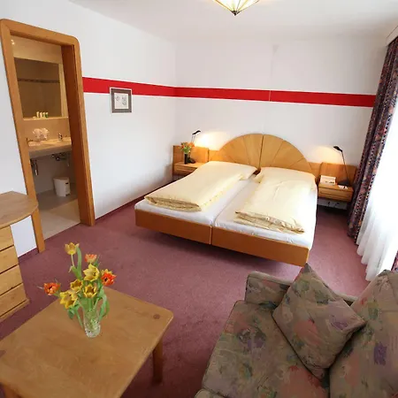 فندق Typically Swiss Altana 3*