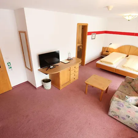 فندق Typically Swiss Altana 3*