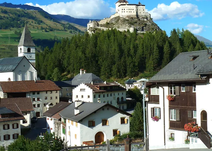 Отель Typically Swiss Altana 3*