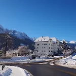 Typically Swiss Altana 3* 스쿠올