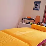 Typically Swiss Altana فندق سكول