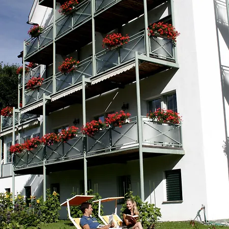 Typically Swiss Altana سكول